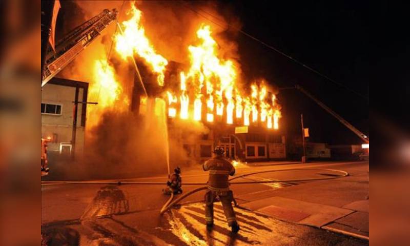 Ngôi nhà bị cháy một góc thì khiến bạn suy nghĩ đến vấn đề gì